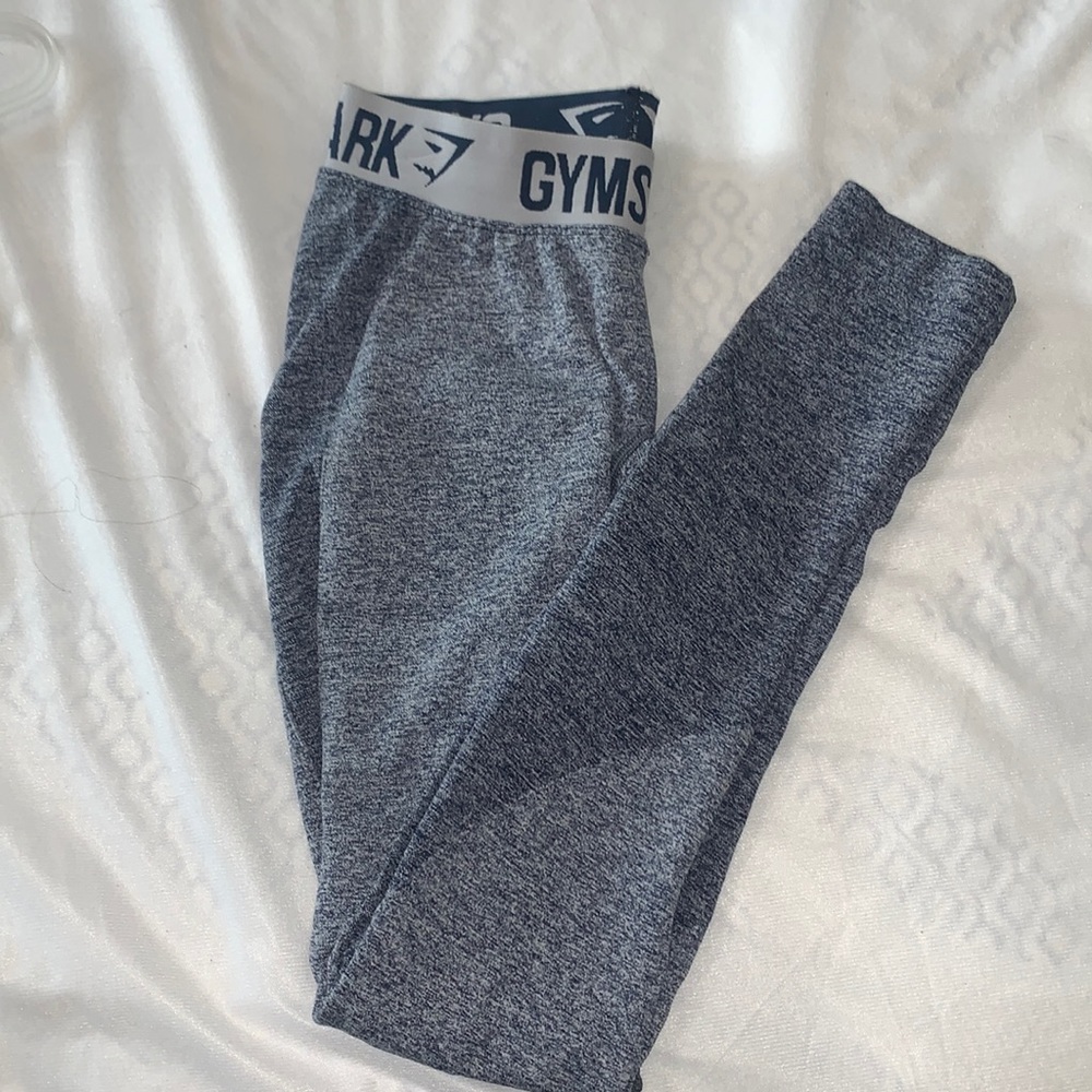 Navy blue gym shark leggings